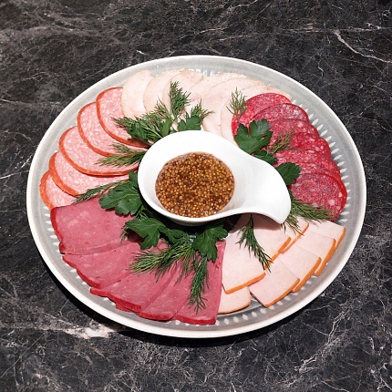 Мясная тарелка