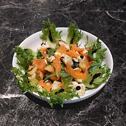 Салат с семгой